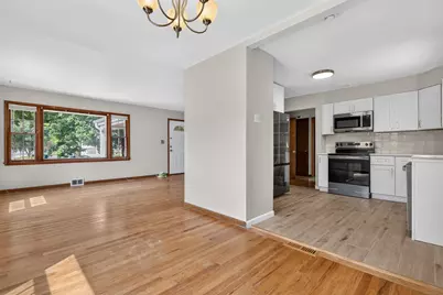5360 N 107th St, Milwaukee, WI 53225 - Photo 7