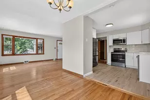 5360 N 107th St, Milwaukee, WI 53225 - Photo 7