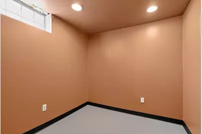 5360 N 107th St, Milwaukee, WI 53225 - Photo 29
