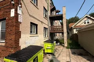 2613 W Capitol Dr, Milwaukee, WI 53206 - Photo 31