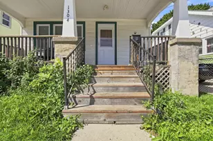 1304 Marquette St, Racine, WI 53404 - Photo 3