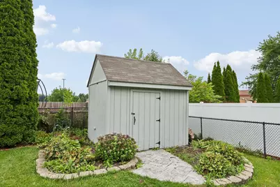 7716 S 83rd St, Franklin, WI 53132 - Photo 29