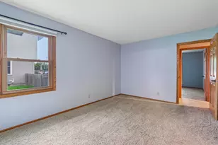 7716 S 83rd St, Franklin, WI 53132 - Photo 9