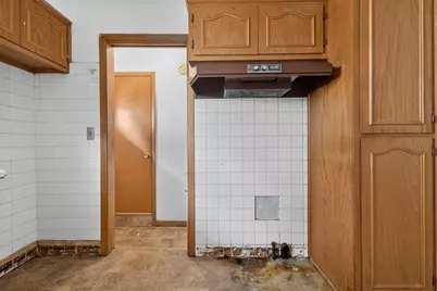 2812  Durand Ave, Racine, WI 53403 - Photo 17