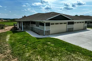 728 E Reinel St, Jefferson, WI 53549 - Photo 1