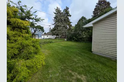 8041  19th Ave, Kenosha, WI 53143 - Photo 9