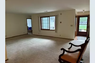 827  Quinlan Dr #C, Pewaukee, WI 53072 - Photo 5