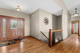 227 Hunters Crossing, Slinger, WI 53086 - Photo 3