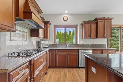 227  Hunters Xing, Slinger, WI 53086 - Photo 15