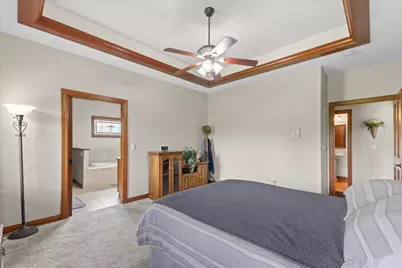 227  Hunters Xing, Slinger, WI 53086 - Photo 17