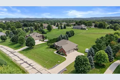 227  Hunters Xing, Slinger, WI 53086 - Photo 35
