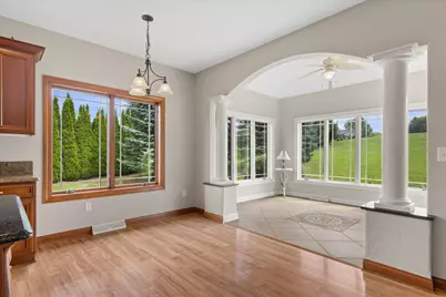 227  Hunters Xing, Slinger, WI 53086 - Photo 9