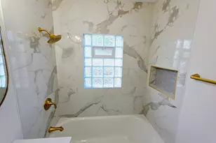 5565 N 32nd St, Milwaukee, WI 53209 - Photo 11