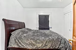 1300 Marquette St, Racine, WI 53404 - Photo 9