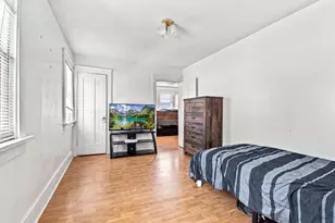 1300 Marquette St, Racine, WI 53404 - Photo 11