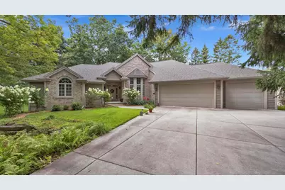 404  Ledgewood Dr, Fond du Lac, WI 54937 - Photo 1