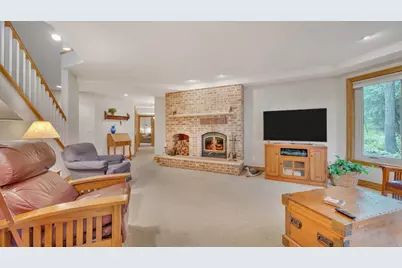 404  Ledgewood Dr, Fond du Lac, WI 54937 - Photo 23