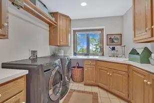 404 Ledgewood Dr, Fond du Lac, WI 54937 - Photo 15