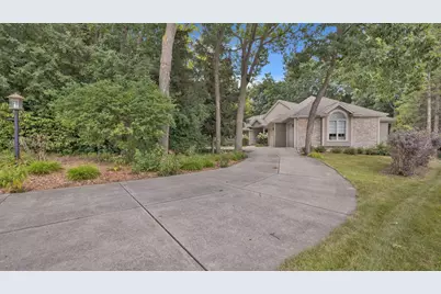 404  Ledgewood Dr, Fond du Lac, WI 54937 - Photo 41