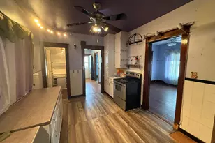 2017 Adams St, Two Rivers, WI 54241 - Photo 3