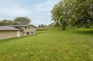 W389N7644 Pennsylvania St, Oconomowoc, WI 53066 - Photo 31