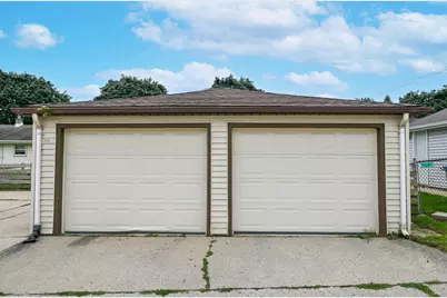 7722 W Kathryn Ave, Milwaukee, WI 53218 - Photo 27
