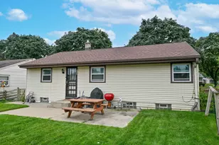 7722 W Kathryn Ave, Milwaukee, WI 53218 - Photo 23