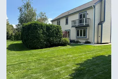 680  River Meadow Dr, Hartland, WI 53029 - Photo 9