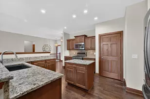 5227 Kings Way, Racine, WI 53403 - Photo 29