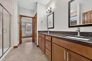 5227 Kings Way, Racine, WI 53403 - Photo 17