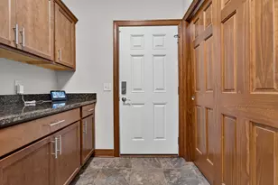 5227 Kings Way, Racine, WI 53403 - Photo 15