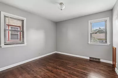 3206 S Griffin Ave, Milwaukee, WI 53207 - Photo 15