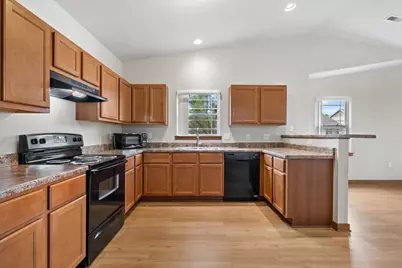 2820  21st St #9, Kenosha, WI 53140 - Photo 9