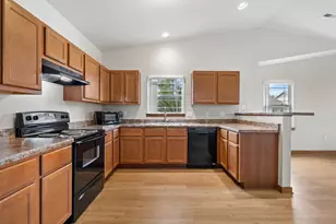 2820 21st St, Kenosha, WI 53140 - Photo 9