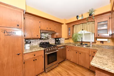 8023 W Beckett Ave #8023A, Milwaukee, WI 53218 - Photo 9