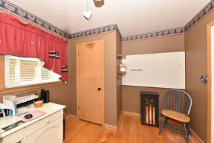 8023 W Beckett Ave, Milwaukee, WI 53218 - Photo 17