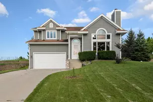 1497 Sunnyridge Rd, Pewaukee, WI 53072 - Photo 1