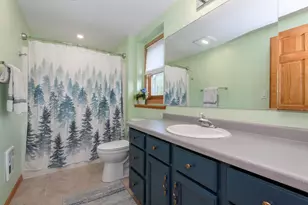1497 Sunnyridge Rd, Pewaukee, WI 53072 - Photo 19