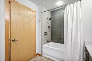 106 W Seeboth St, Milwaukee, WI 53204 - Photo 9