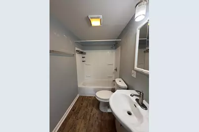 1537 S 94th St, West Allis, WI 53214 - Photo 7