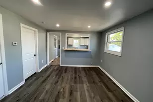 1537 S 94th St, West Allis, WI 53214 - Photo 3