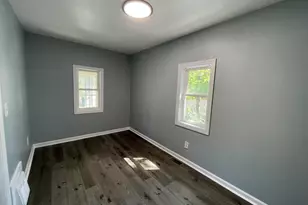 1537 S 94th St, West Allis, WI 53214 - Photo 9