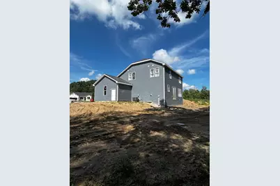 1743  Palmer Ct, Hartford, WI 53027 - Photo 3