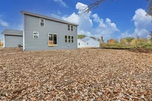 1743 Palmer Ct, Hartford, WI 53027 - Photo 7
