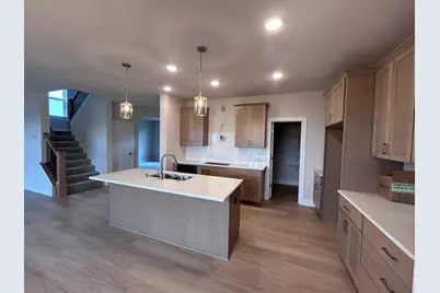 250  Bayberry Ln, Grafton, WI 53024 - Photo 3