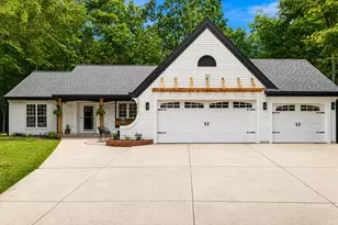 9883 S 35th St, Franklin, WI 53132 - Photo 1