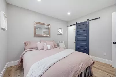 9883 S 35th St, Franklin, WI 53132 - Photo 13