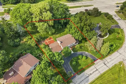 11145 N Riverland Ct, Mequon, WI 53092 - Photo 25