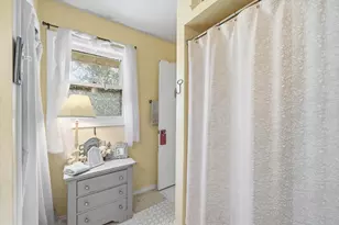 11145 N Riverland Ct, Mequon, WI 53092 - Photo 7