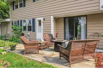 11145 N Riverland Ct, Mequon, WI 53092 - Photo 3